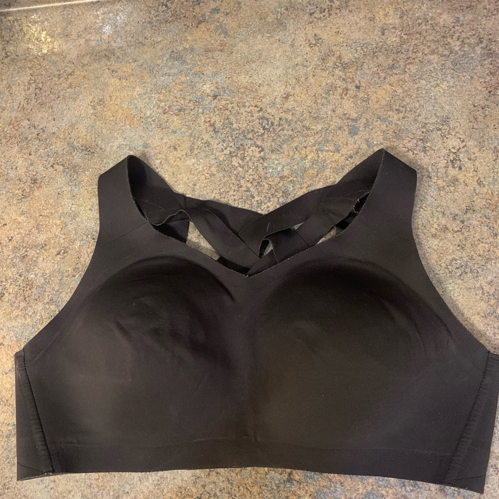 Lululemon Enlite Bra. 38 C Black.